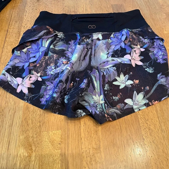Calia by Carrie Underwood floral print running shorts - Picture 2 of 6